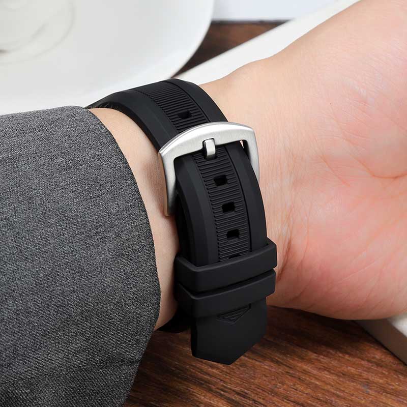 Notched silicone rubber watch  - Omega Watch Constellation recension och pris